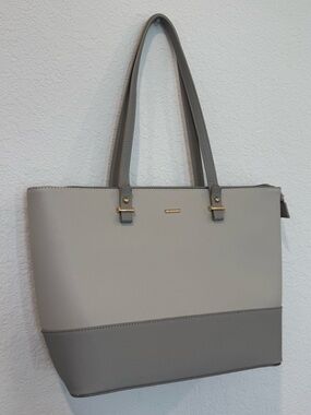 Lovevook Two-Tone Cream and Light Gray Structured Tote